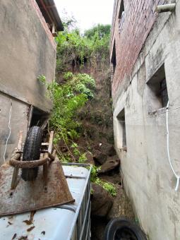 FAMÍLIAS RECEBEM APOIO APÓS DESCOLAMENTO DE ROCHA